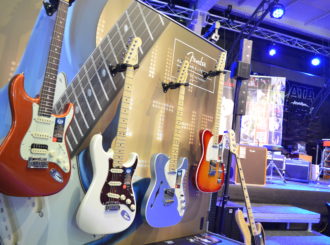 Fender Roadshow v MusicData