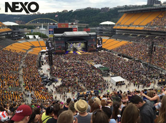 Kenny Chesney na tour s Nexo STM