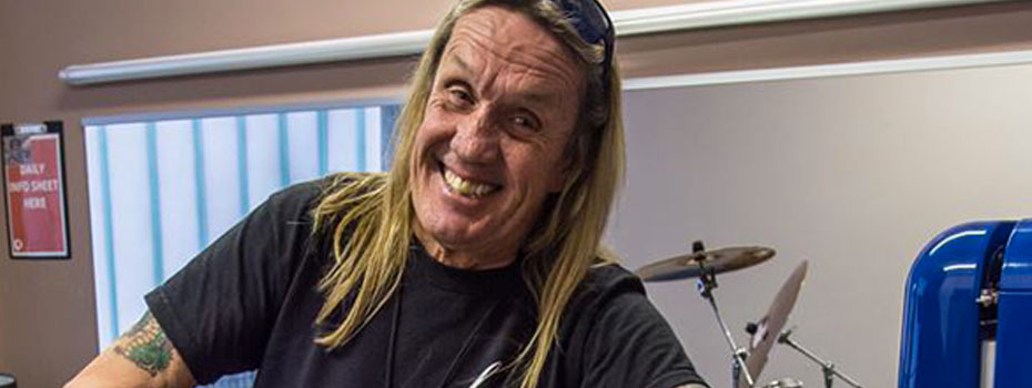 Nicko McBrain z Iron Maiden a jeho nový reprobox od HK Audio