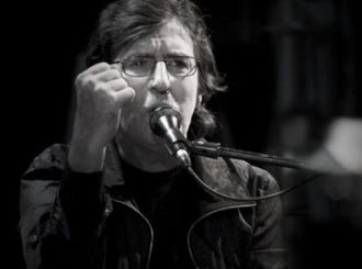 Charly Garcia používá mikrofony Audix na - Say No More Tour