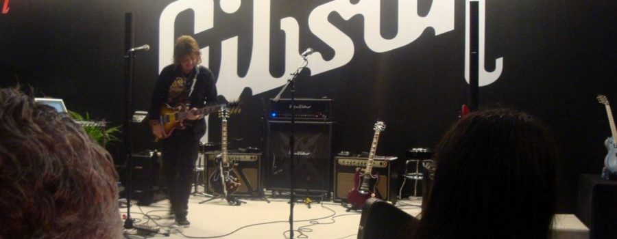 Gibson předváděl své novinky ve Frankfurtu na Hughes & Kettner Coreblade Metal Head