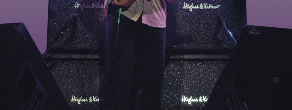 Kytarová legenda Allan Holdsworth hraje na Hughes & Kettner Switchblade.