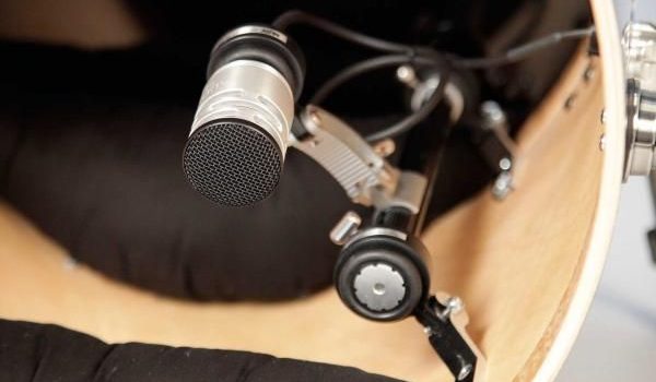 Mikrofon AUDIX D6 je součástí limitované edice bicích souprav DW drums
