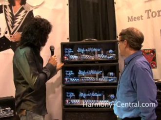 Rocková klasika KISS na NAMM Show s Hughes & Kettner Tommy Thayer Duotone.
