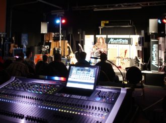 Obrázek č.1 article GWYN ASHTON v showroomu MusicData