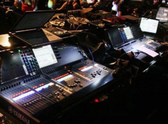 Obrázek č.1 article Yamaha CL-5 na turné s orchestrem KOHAR