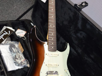 Limitovaná edice Fender American Deluxe Mahogany Stratocaster HSS