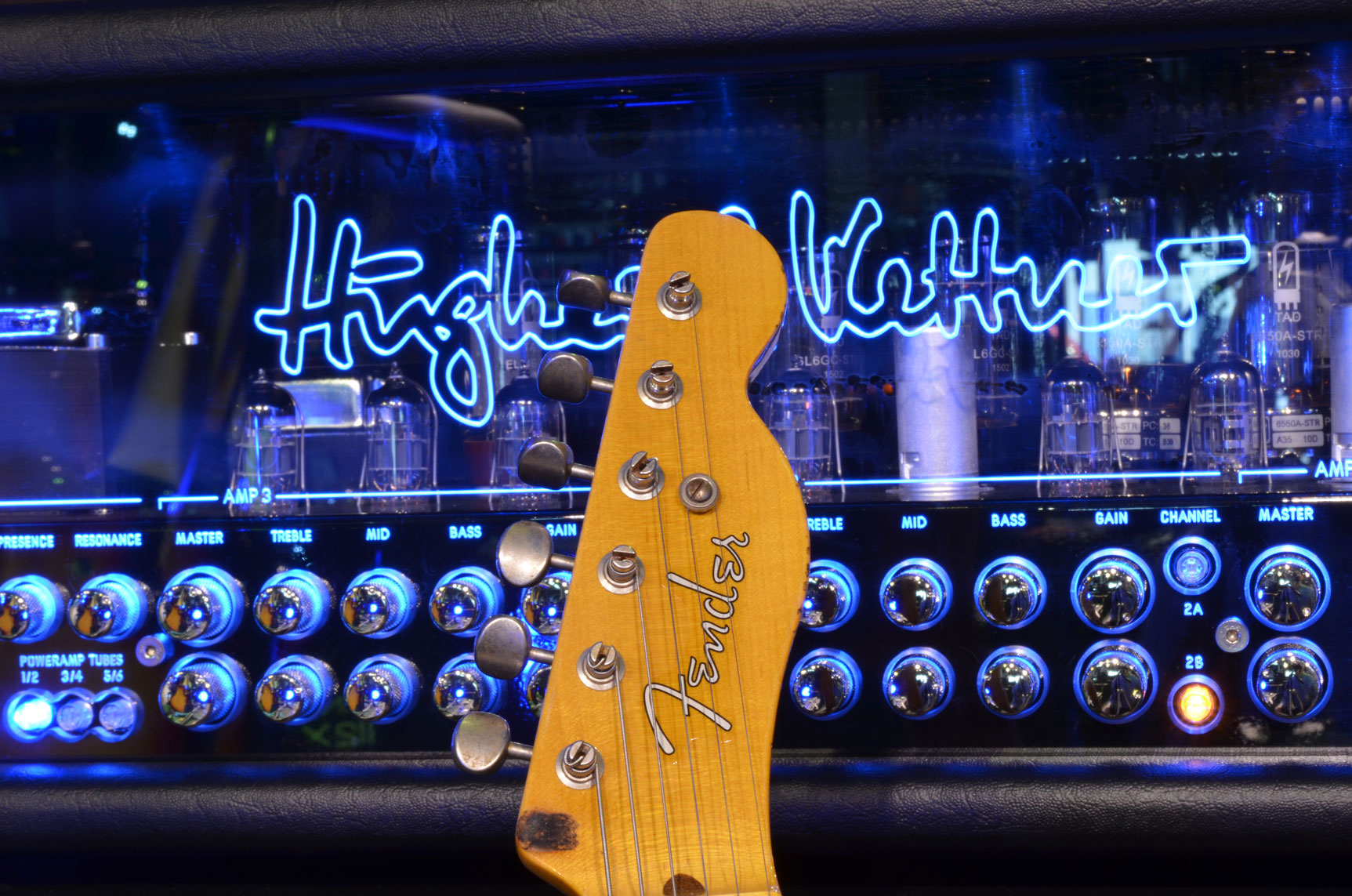 Fender Custom Shop v musicdata