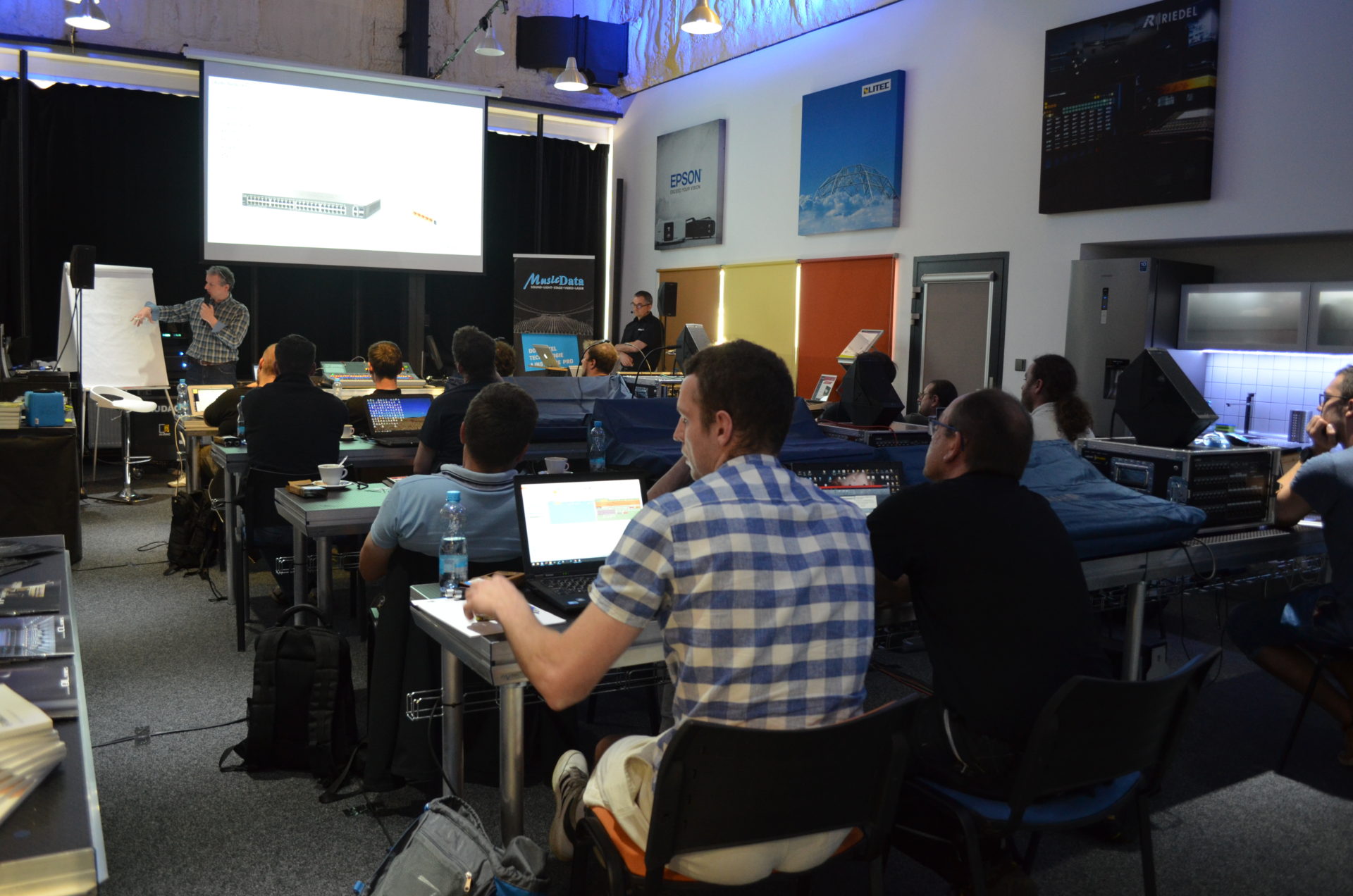 Odhalili jsme vše okolo protokolu DANTE a digital audio networkingu