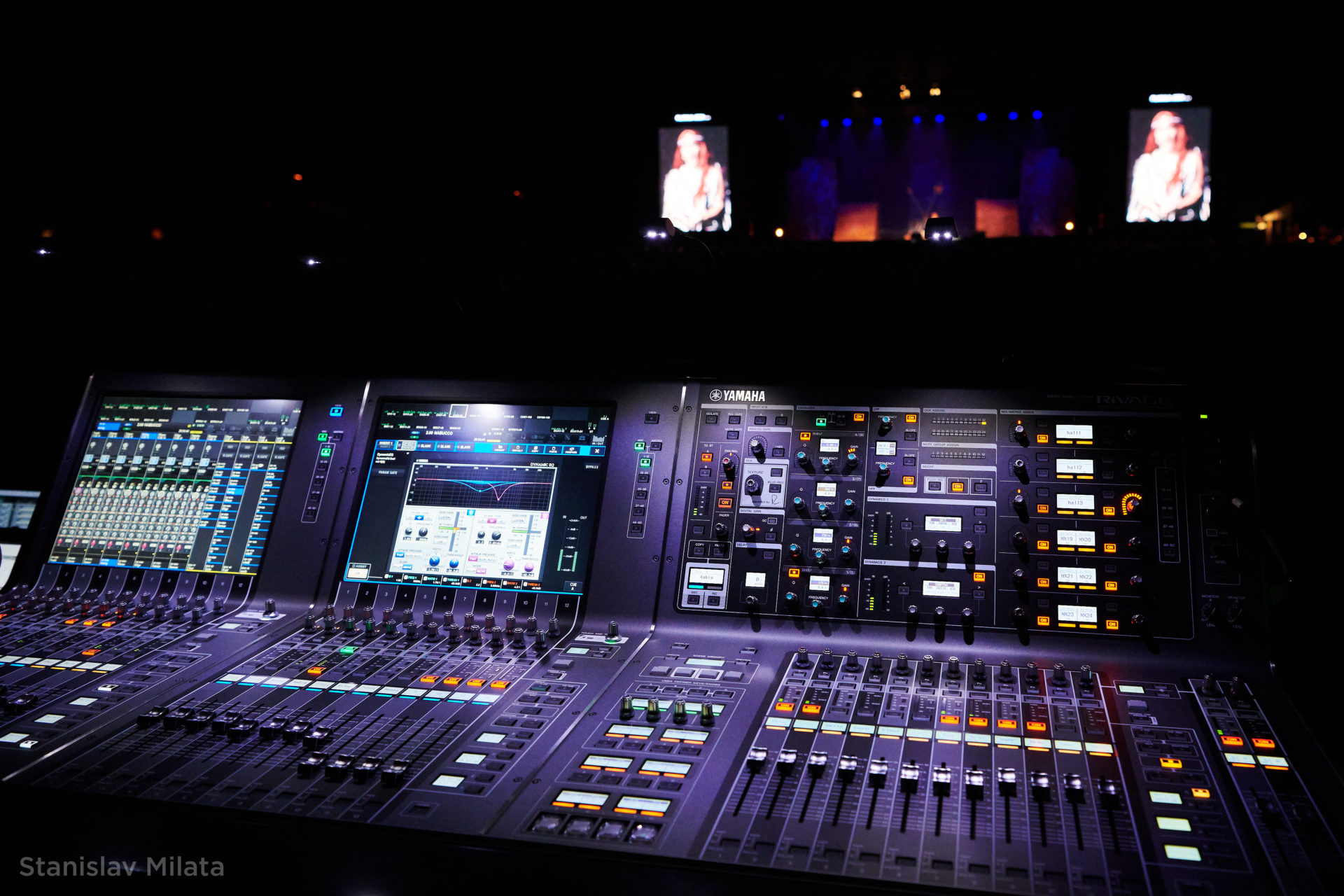 První YAMAHA RIVAGE PM7 v České republice