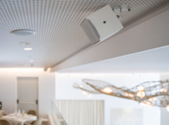 Obrázek č.2 article Slyšet, ale nevidět: NEXO ID14 přináší sofistikovaný zvuk v elegantní nové hotelové restauraci a baru v Aténách