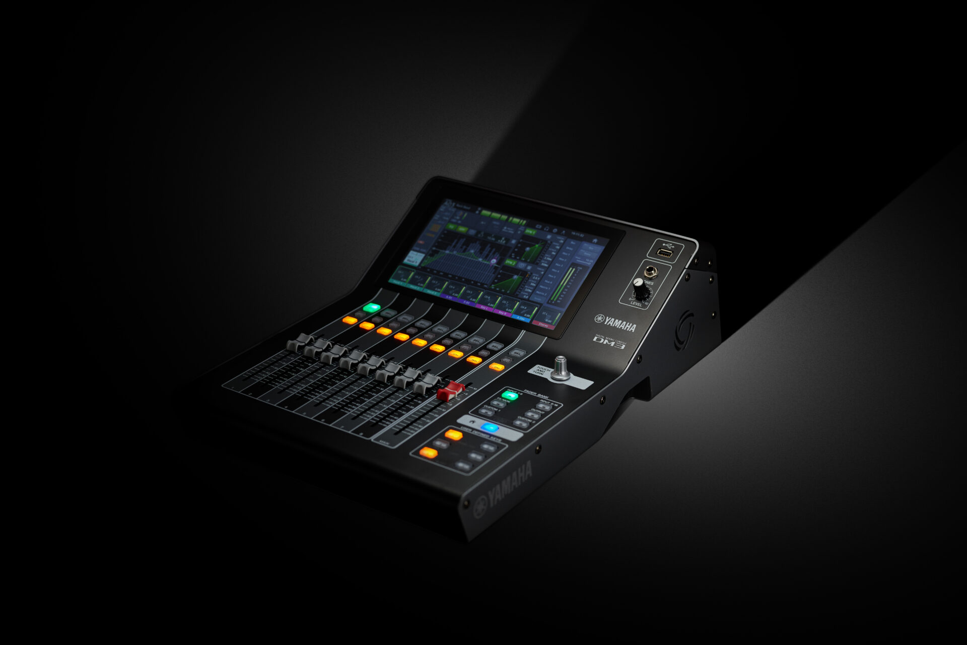 Nové ultra kompaktní digitální mixpulty Yamaha DM3 Nové ultra kompaktní digitální mixpulty Yamaha DM3