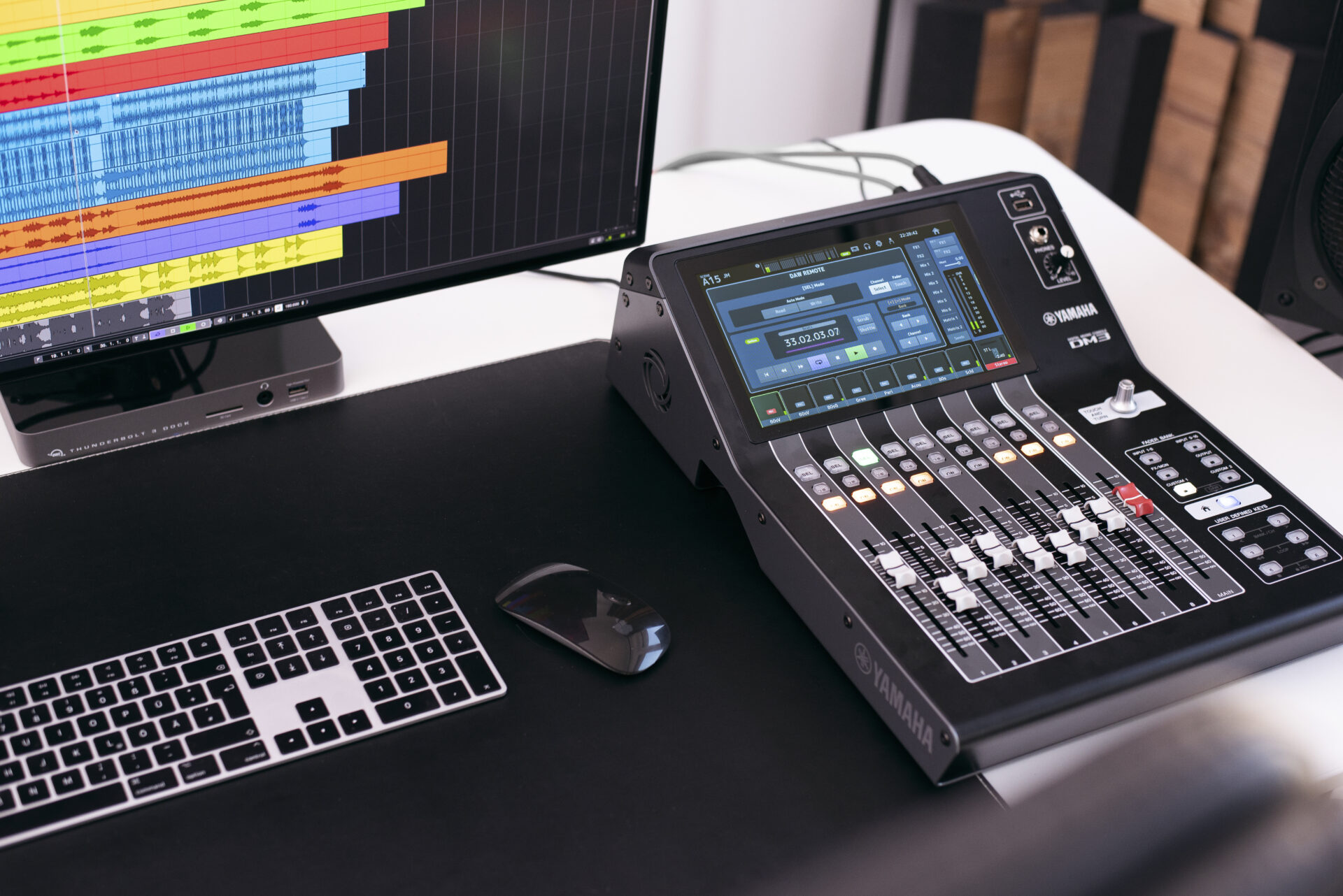 Nové ultra kompaktní digitální mixpulty Yamaha DM3 Nové ultra kompaktní digitální mixpulty Yamaha DM3