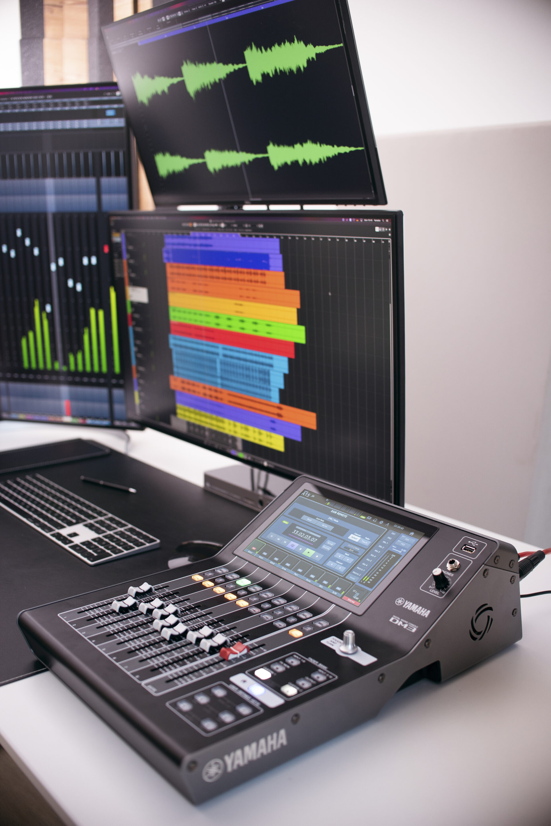 Nové ultra kompaktní digitální mixpulty Yamaha DM3 Nové ultra kompaktní digitální mixpulty Yamaha DM3