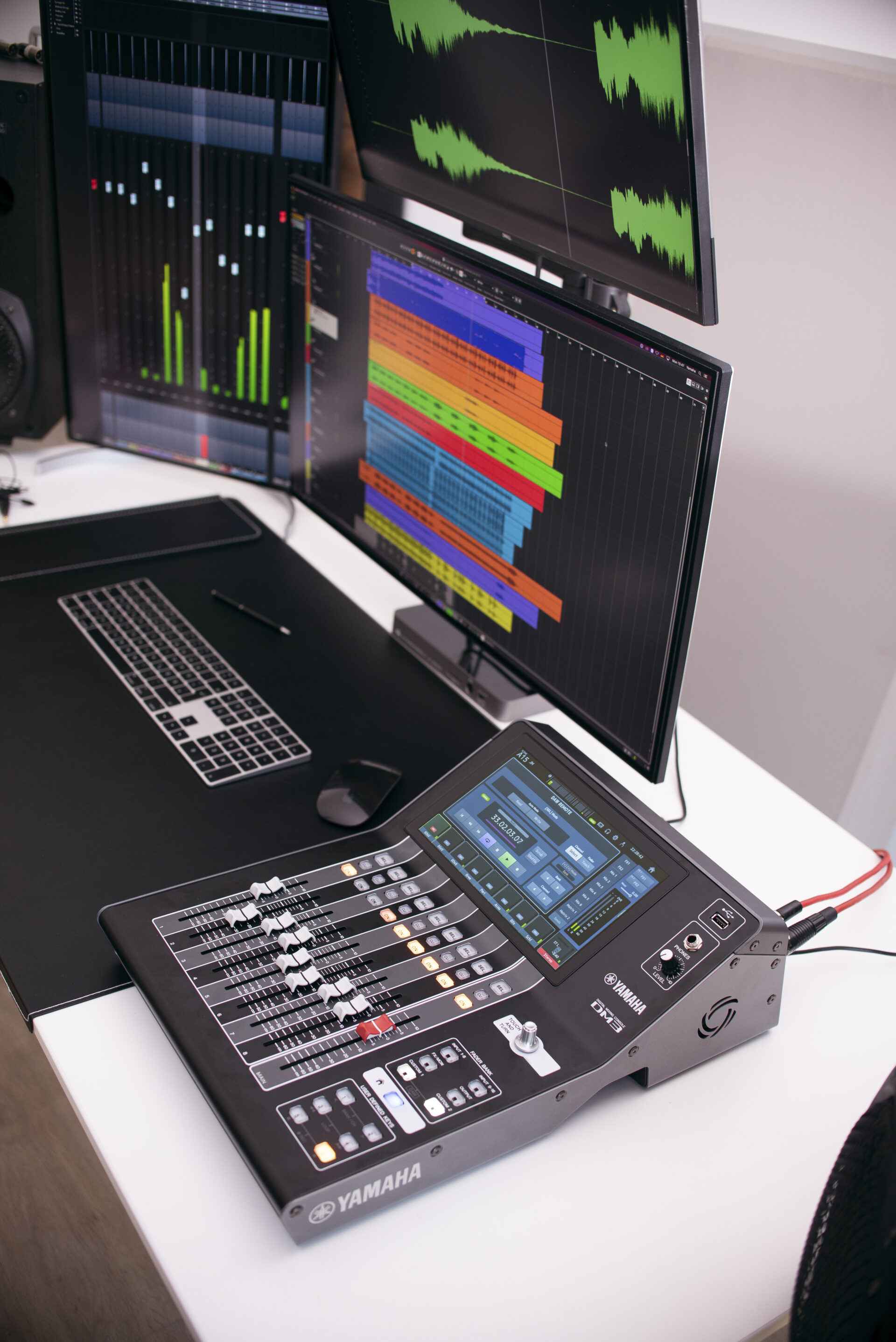 Nové ultra kompaktní digitální mixpulty Yamaha DM3 Nové ultra kompaktní digitální mixpulty Yamaha DM3