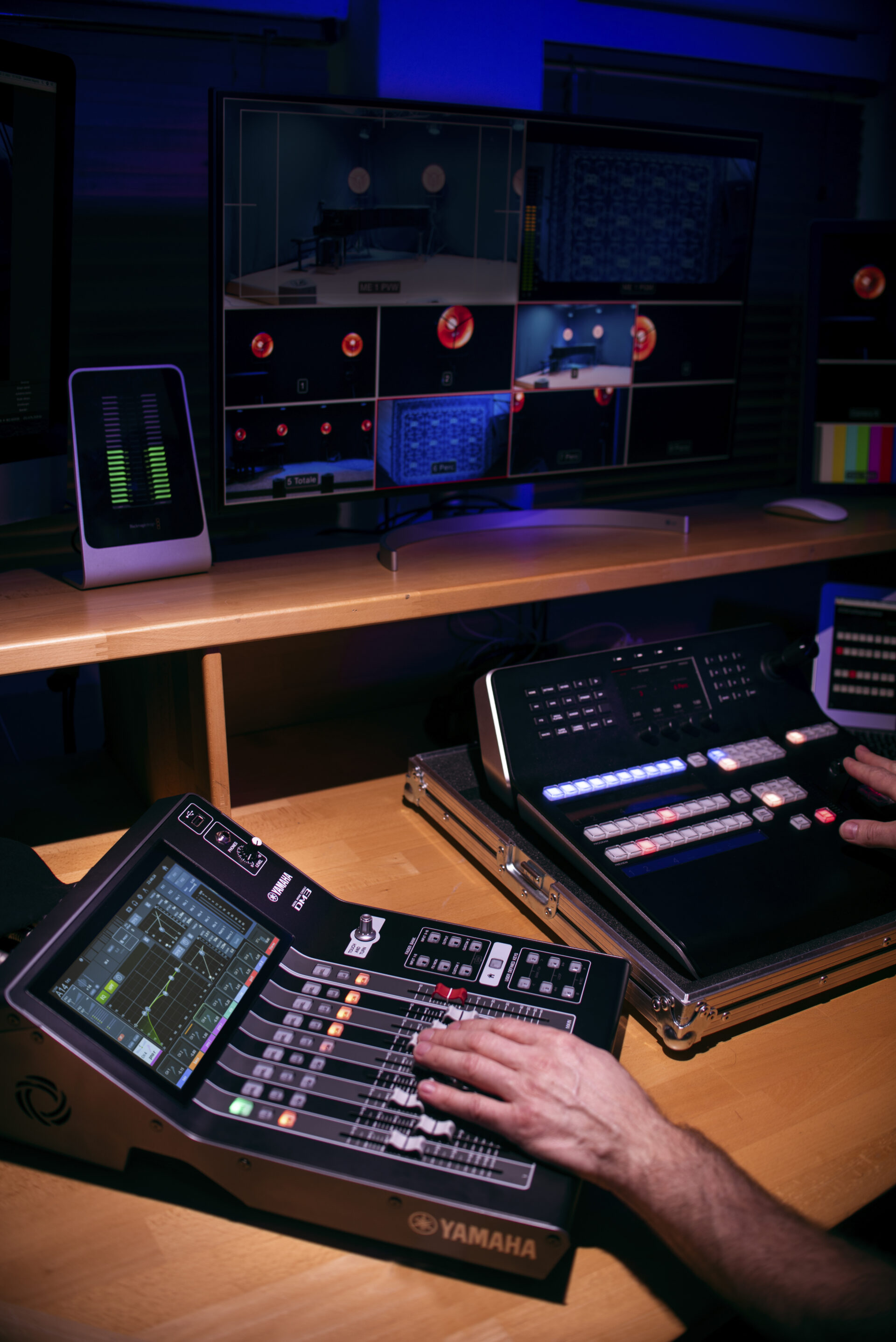 Nové ultra kompaktní digitální mixpulty Yamaha DM3 Nové ultra kompaktní digitální mixpulty Yamaha DM3