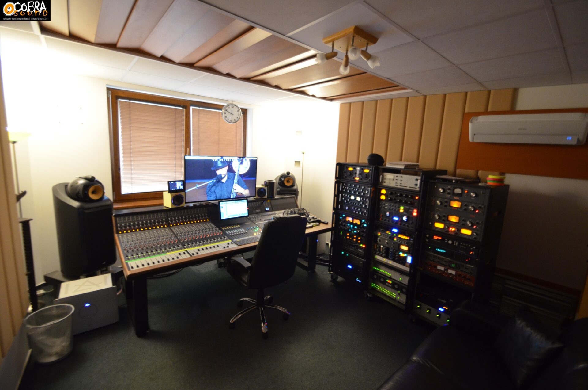 Audient ASP8024-HE - nová recording konzole pro studio COBRA SOUND Audient ASP8024-HE - nová recording konzole pro studio COBRA SOUND