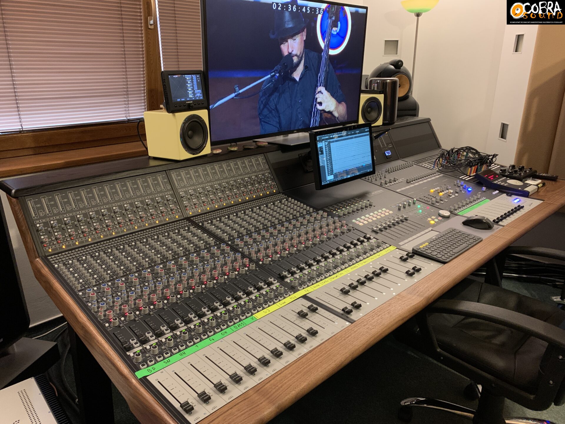 Audient ASP8024-HE - nová recording konzole pro studio COBRA SOUND Audient ASP8024-HE - nová recording konzole pro studio COBRA SOUND