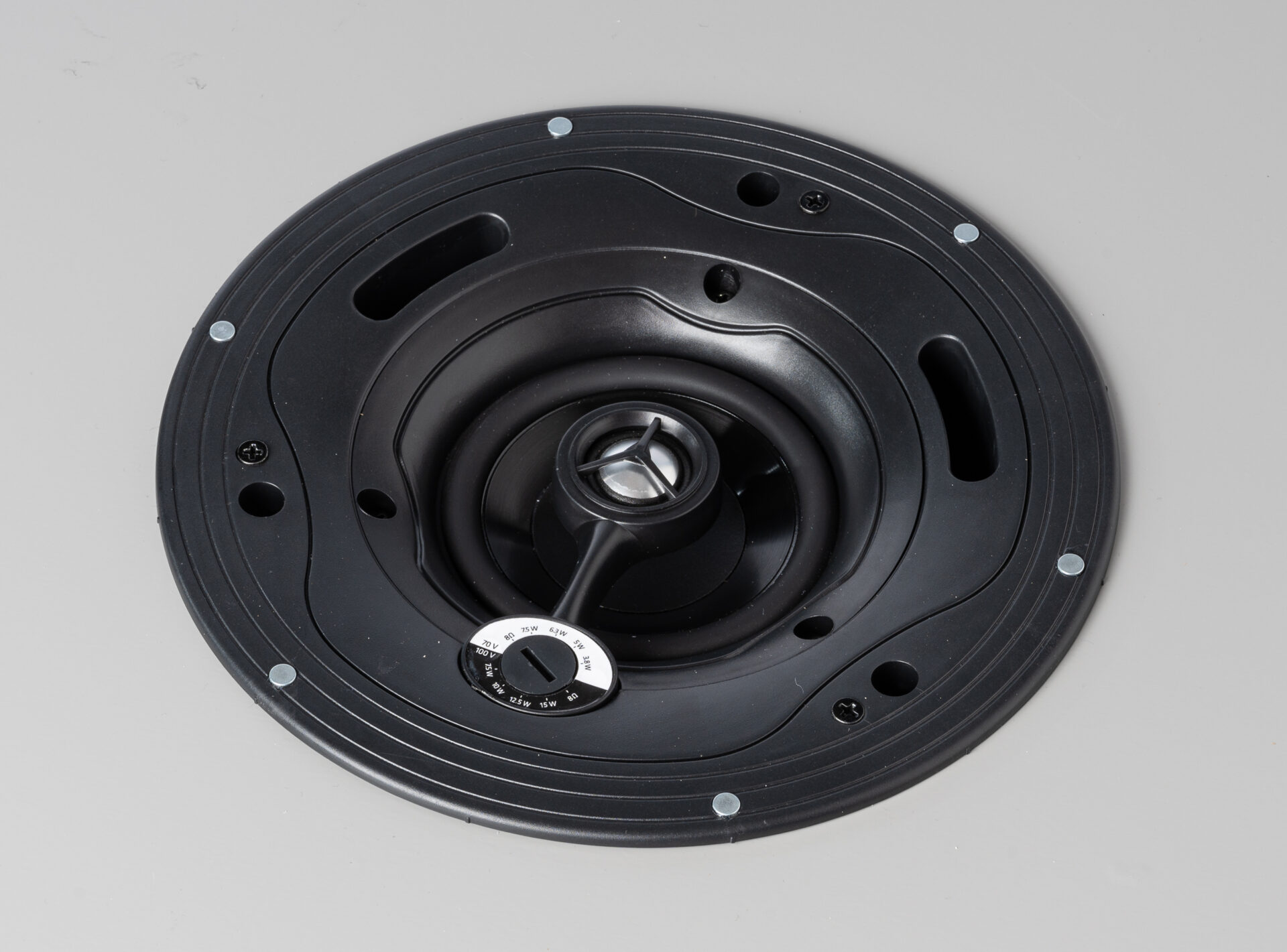 HK Audio rozšiřuje portfolio SI SERIES o vysoce kvalitní stropní reprosoustavy